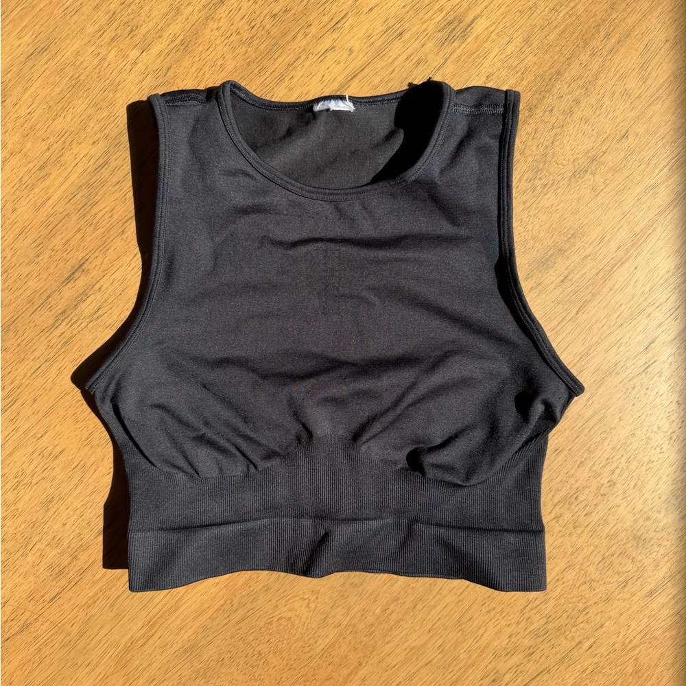 Women’s | Gymshark Sweat Seamless Crop Tank, Black | Medium